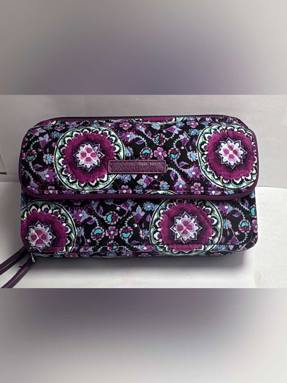 VERA BRADLEY RFID ALL IN WOMENS WALLET CROSSBODY SIGNATURE LILAC MEDALLION COLOR